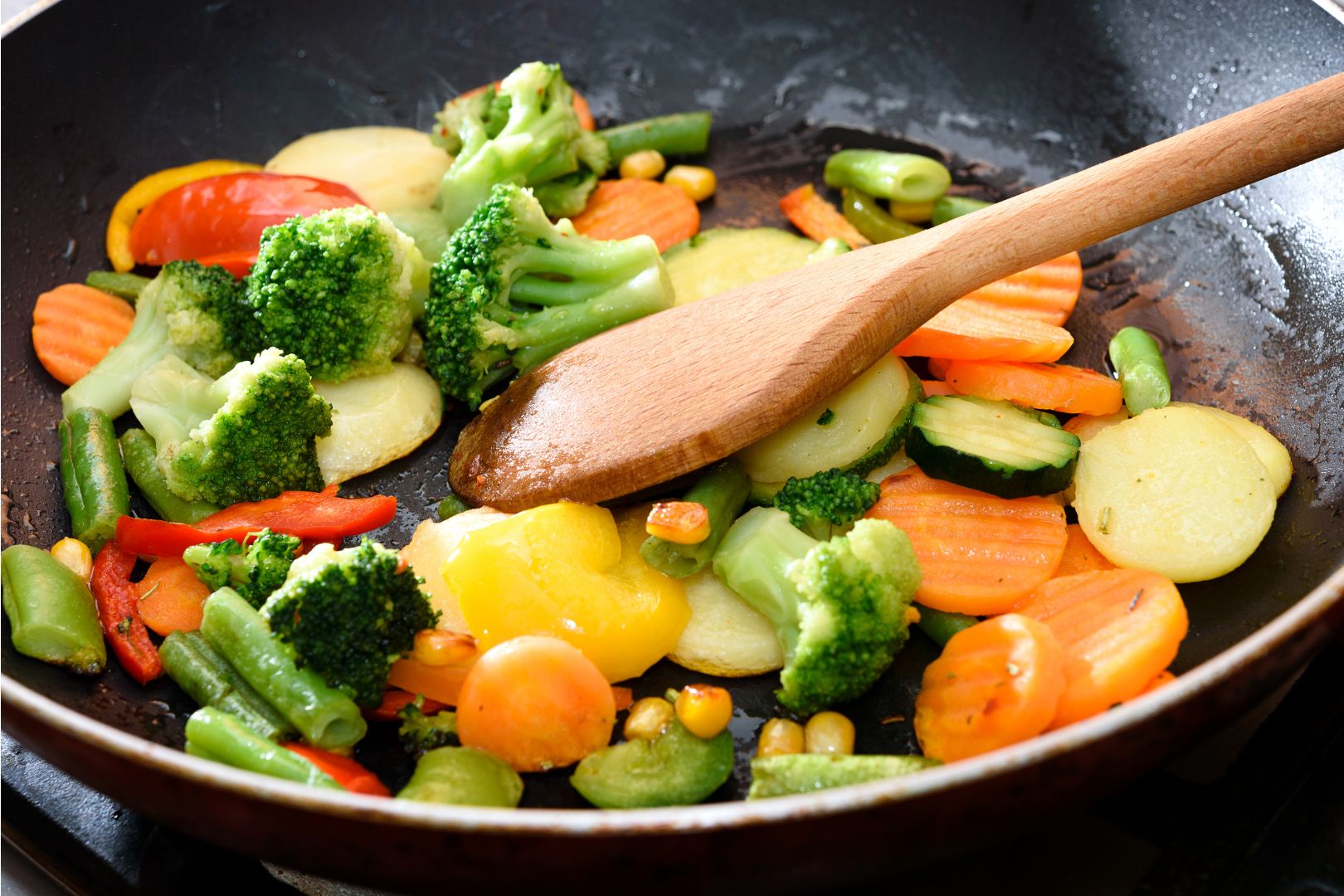 como cozinhar sem perder nutrientes usando omeleteira e panela a vapor