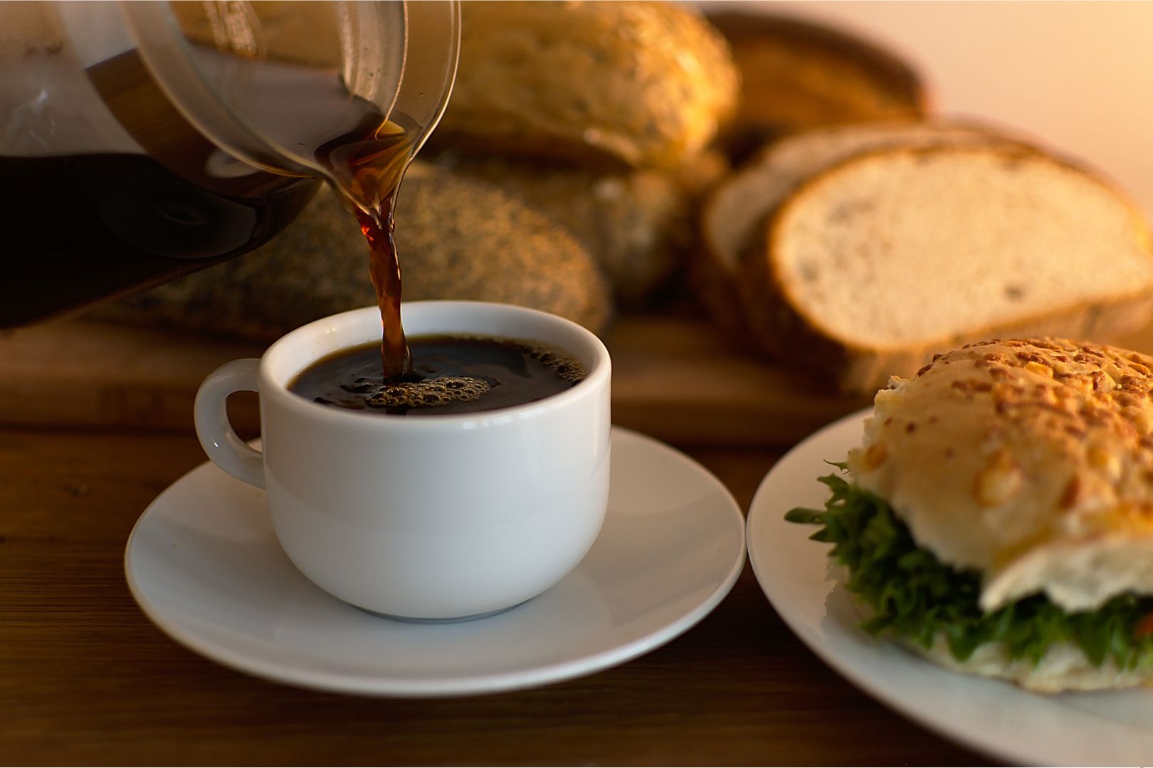 como escolher entre cafeteira e moedor de cafe