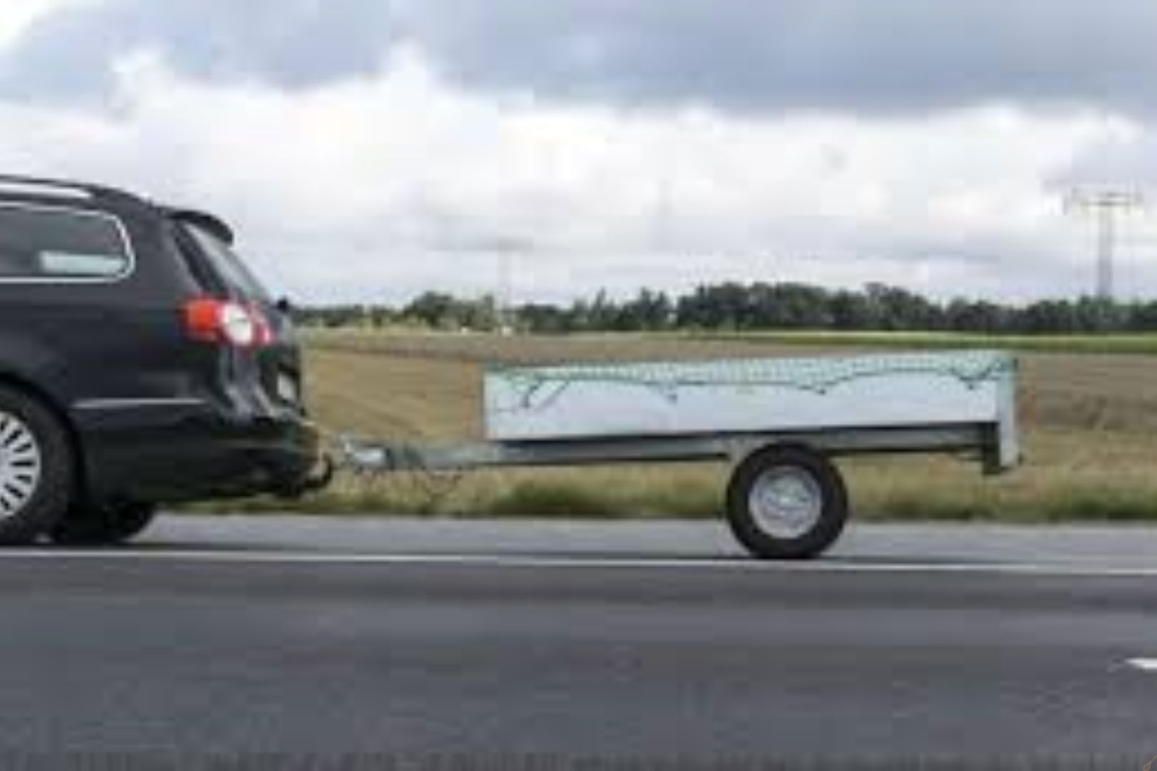 o que fazer com carro que precisa de reboque especial